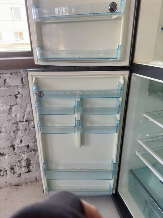 Холодильник Electrolux