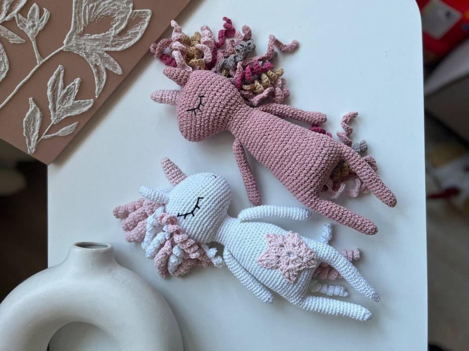 В'язані єдиноріжки, м'які іграшки.