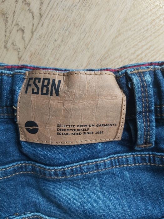 Jeansy chlopiece slimy 32/32