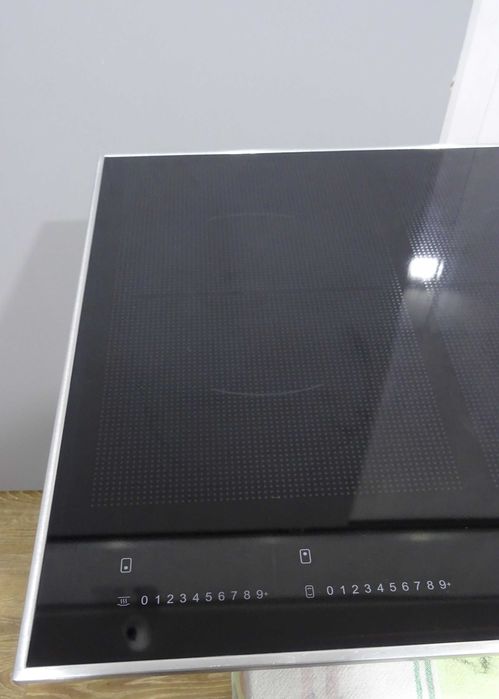 Płyta indukcyjna Miele KM 6366,  szerokość 80cm,  6 pól grzewczych