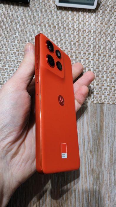 Моторола edge 50 neo 8/256