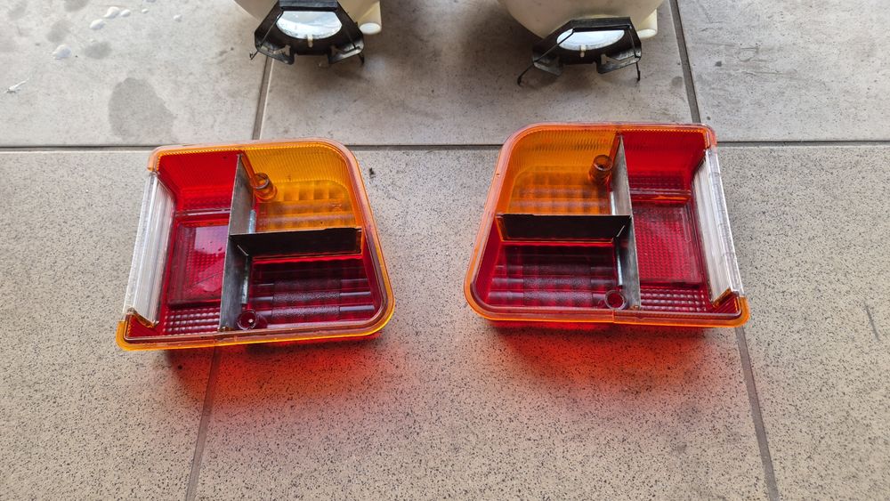 Lampy cześć citroen  2 cv