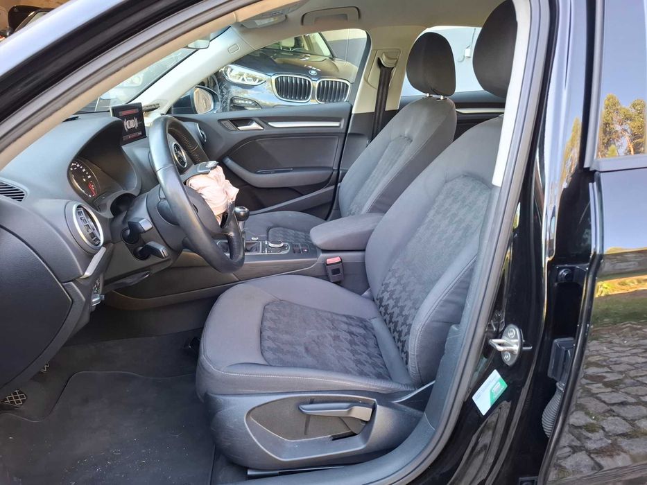Audi A3 Limousine 1.6 TDI (110CV) Ultra Apenas 140 Mil Kms Nacional de 2015
