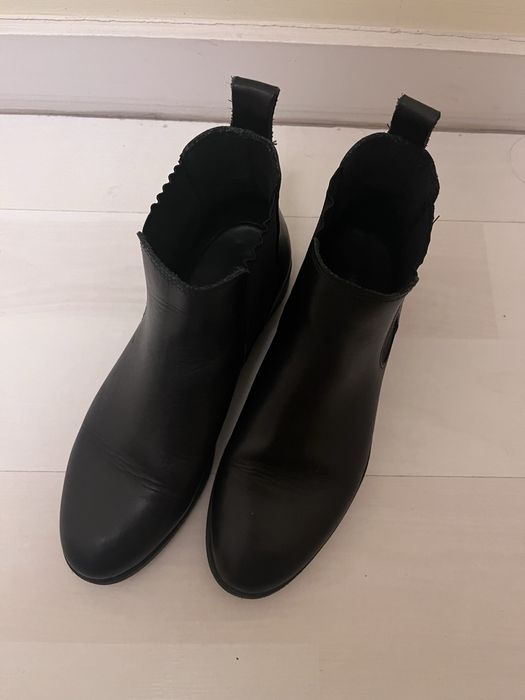 Botas pretas tamanho 36