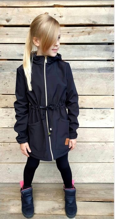 Kurtka wiosna softshell 110/116 czarna, DREsoowka