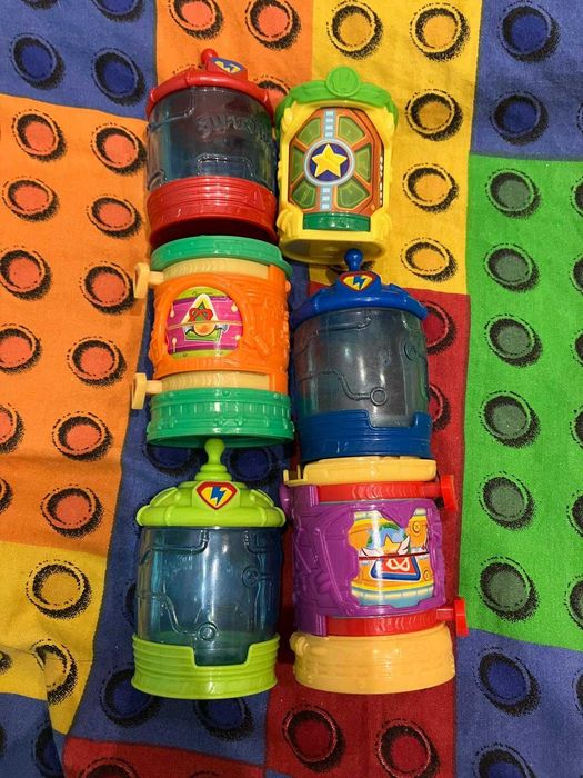 Zabawki SuperThings/Super Zings. Skrytki