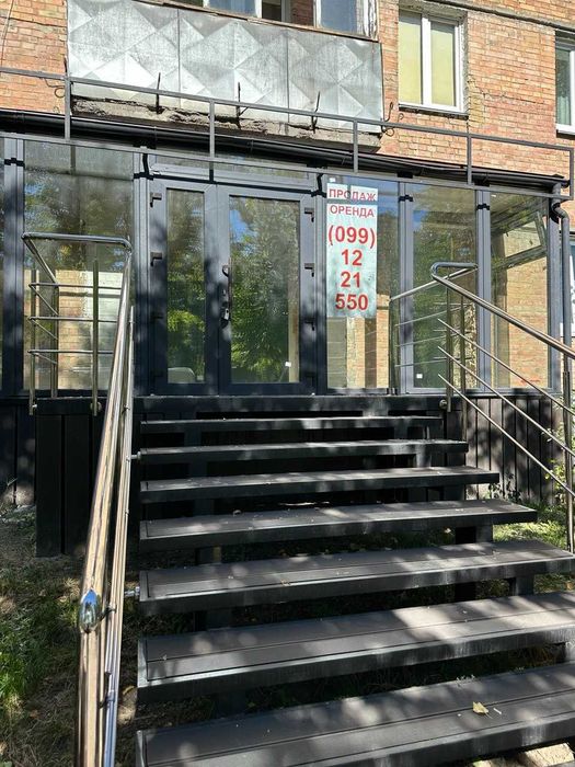 Оренда Фасад Святошинський,32.5 м2, Вацлав Гавела/Лепсе 85 Фора АТБ