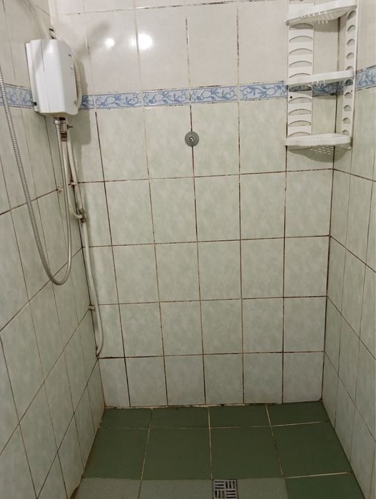 Продаж кімнати в гуртожитку на Площі Польовій 14, 7/9 цегляний будинок