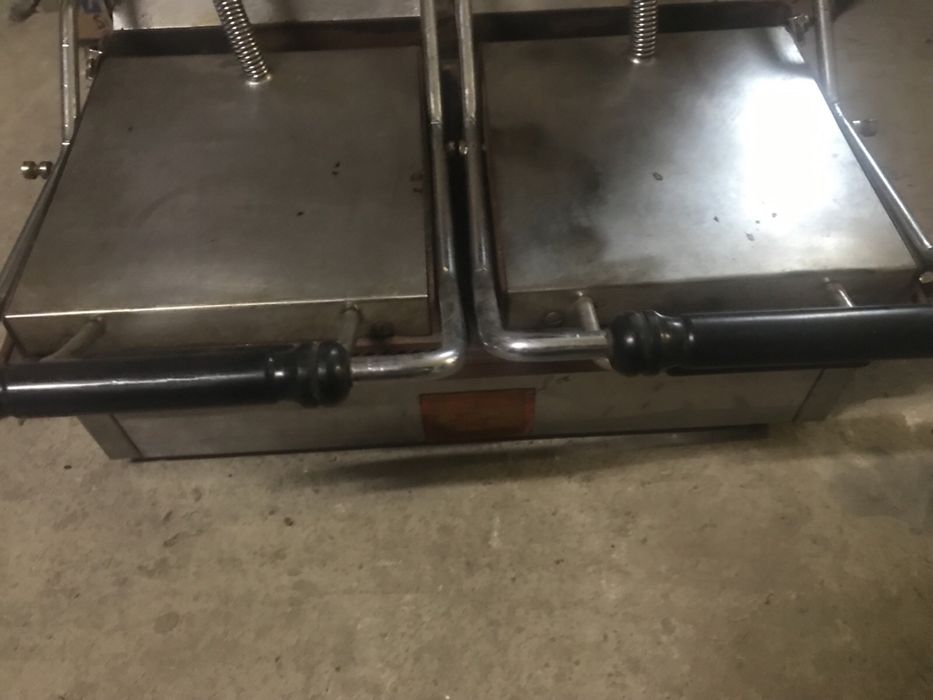 Контактный гриль