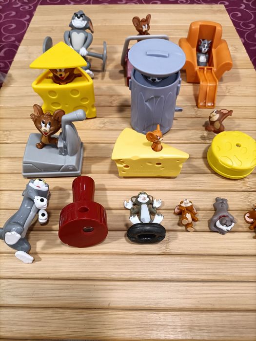 Lote de 14 figuras tom and jerry