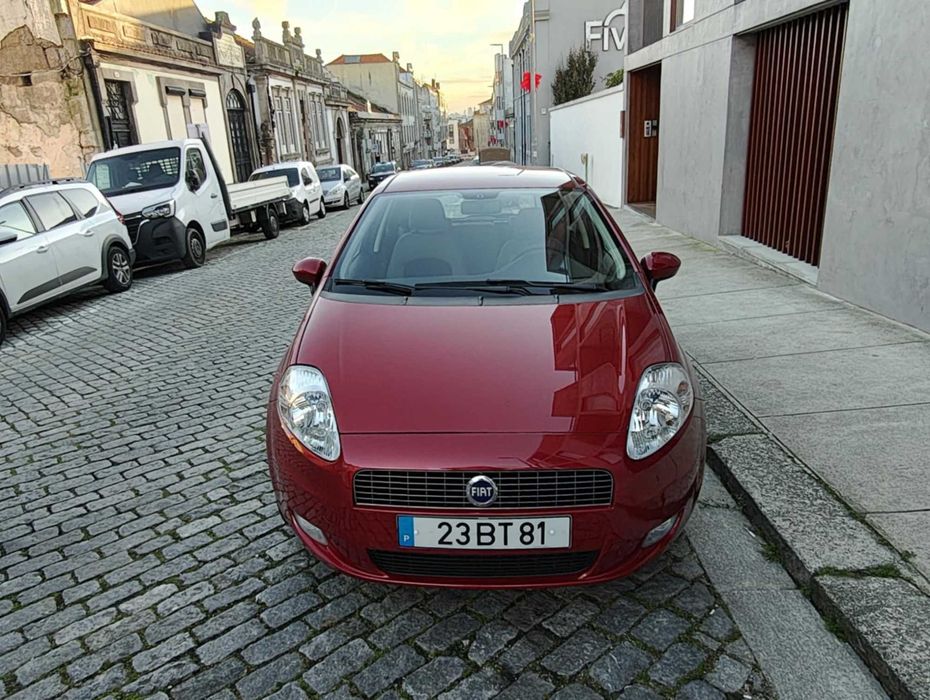 Fiat Grande Punto 1.2 A/C  Nacional  3737kms! livro revisoes da marca