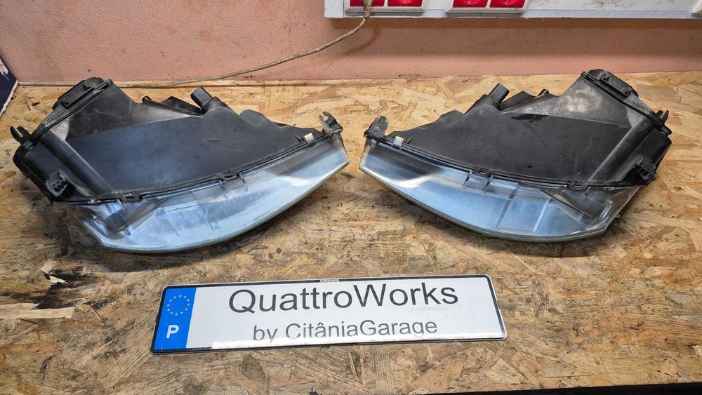 Oticas Farois Esquerdo Direito Ford Focus MK1 1998 a 2004 Originais Excelente estado