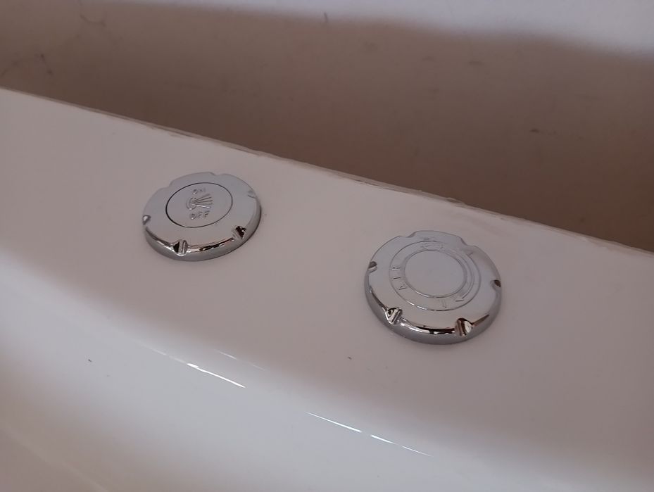 Wanna z hydromasażem Kaprys 95x145