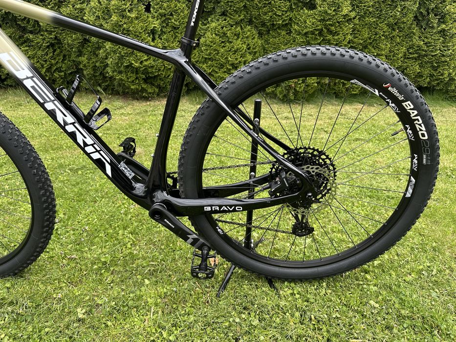 Rower MTB Berria Bravo karbon carbon M