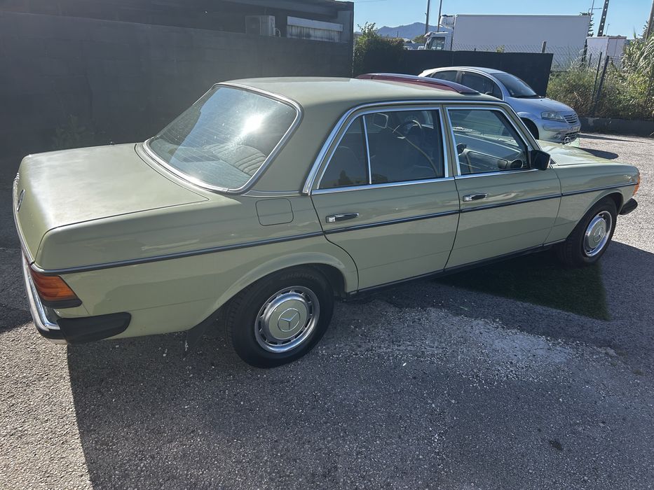 Mercedes Benz 200 - clássico