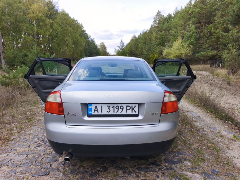 Audi A4b6 2.0 бензин