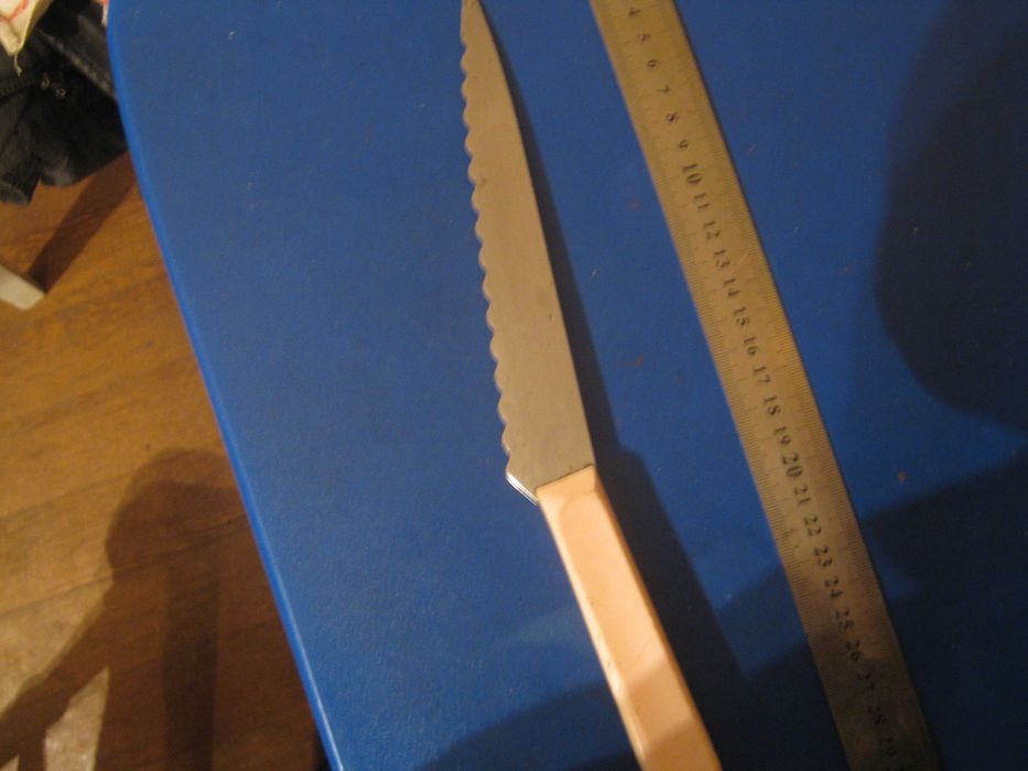 продам нож з зубчиками сссрр