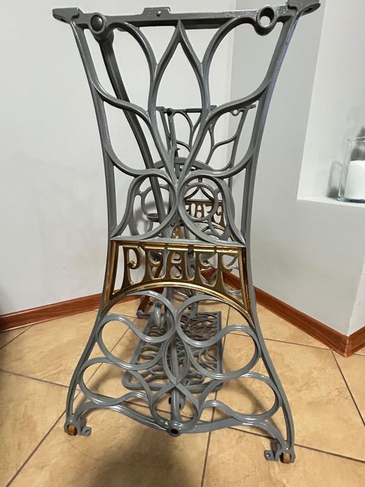 Podstawa - nogi maszyny do szycia PFAFF