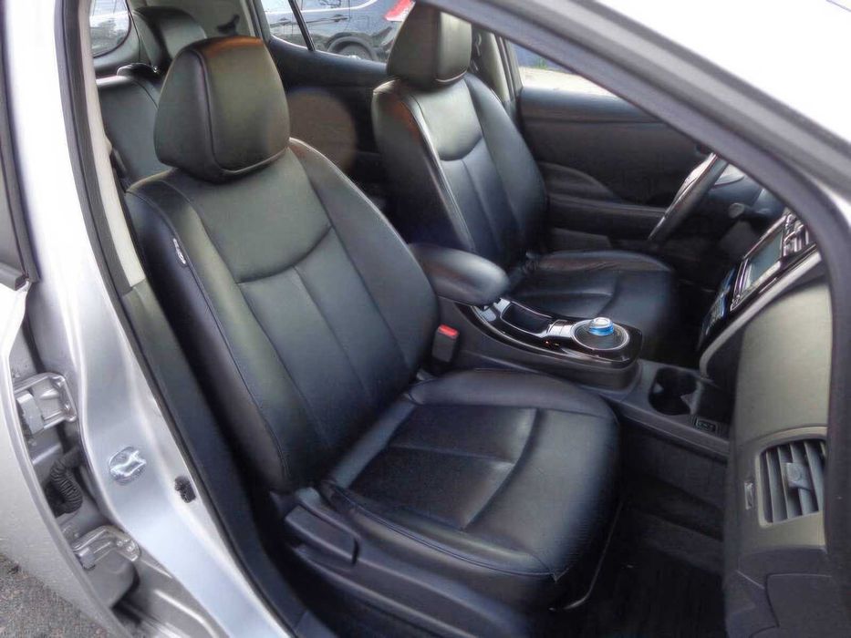 Nissan LEAF SL      2017