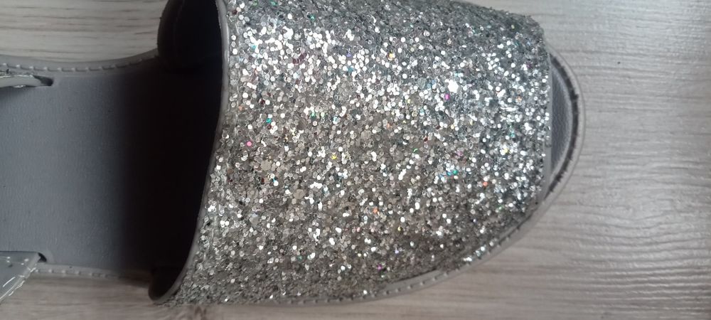 Sandałki letnie srebrne