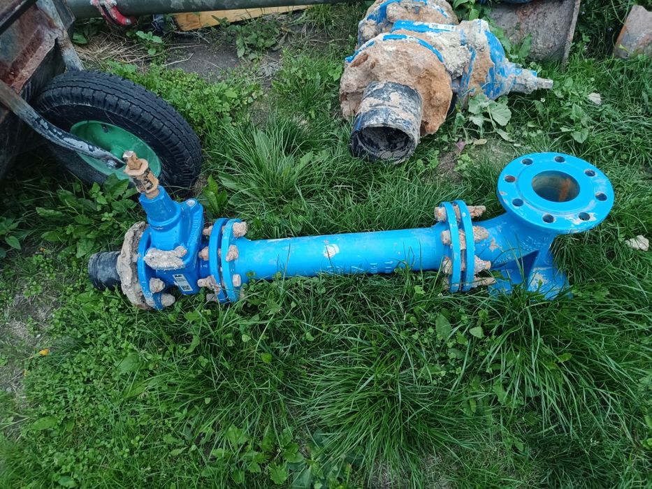 Zasuwa do wody dn 200 i dn 100 hydrant