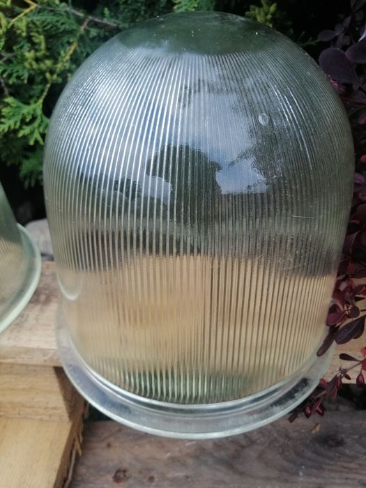 Oświetlenie klosze oprawy szklane