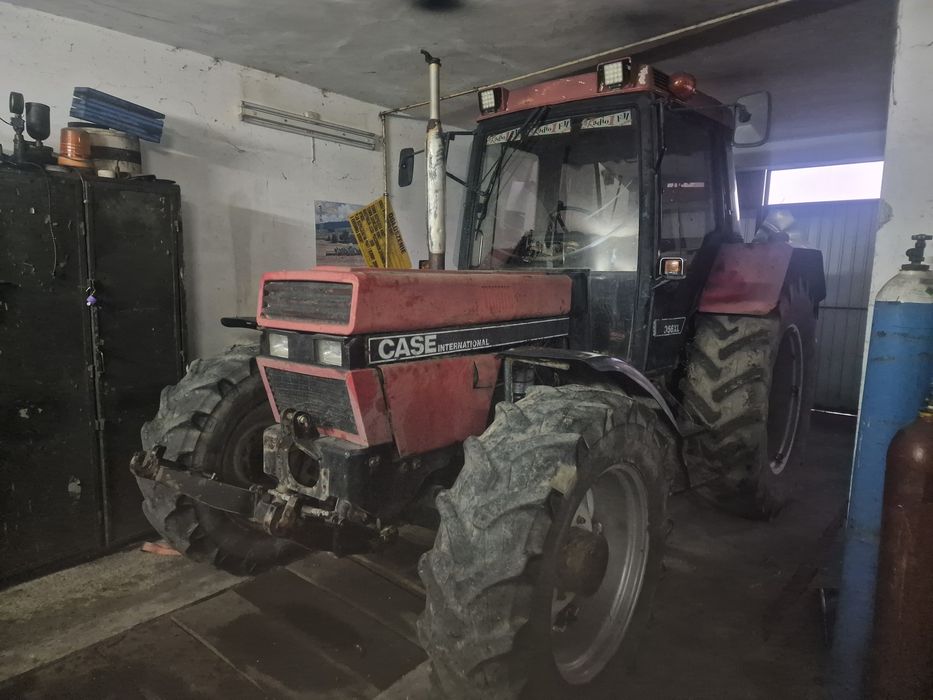 Case 956 xl international  89r przedni tuz  zarejestrowany , serwinsowany . Wypada zając