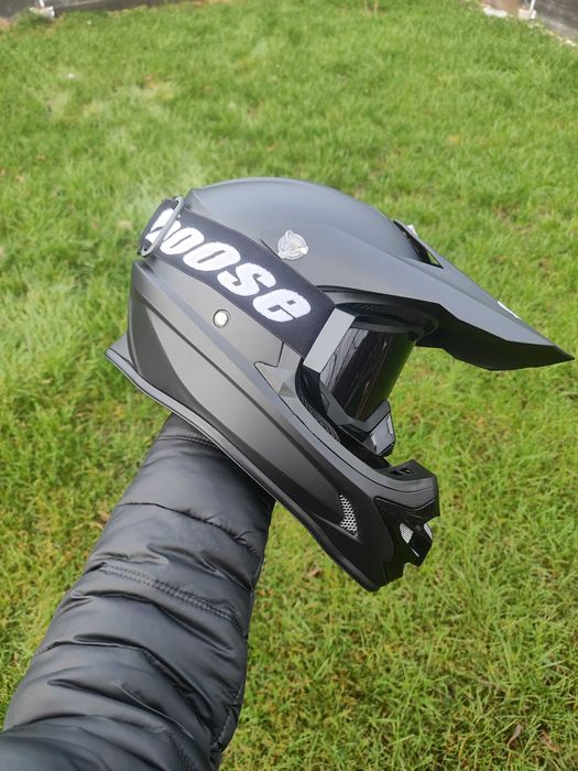 продам новый эндуро шлем, мото шлем, вело шлем, шлем для мотоцикла