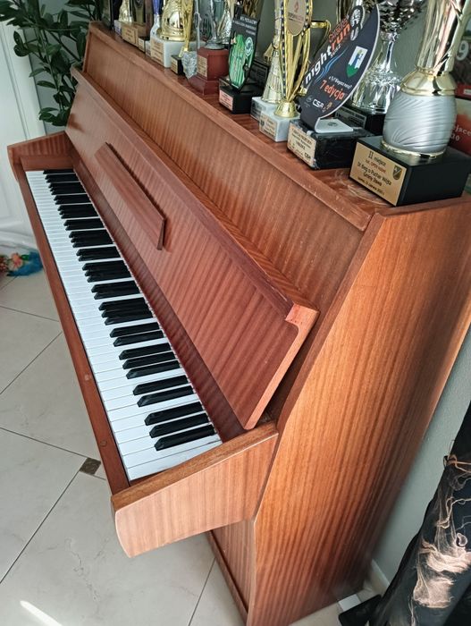 Sprzedam Pianino Calisia