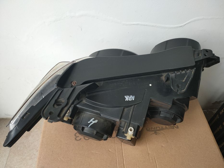 Farol ESQ e DRT CHEVROLET AVEO Hatchback (T300)