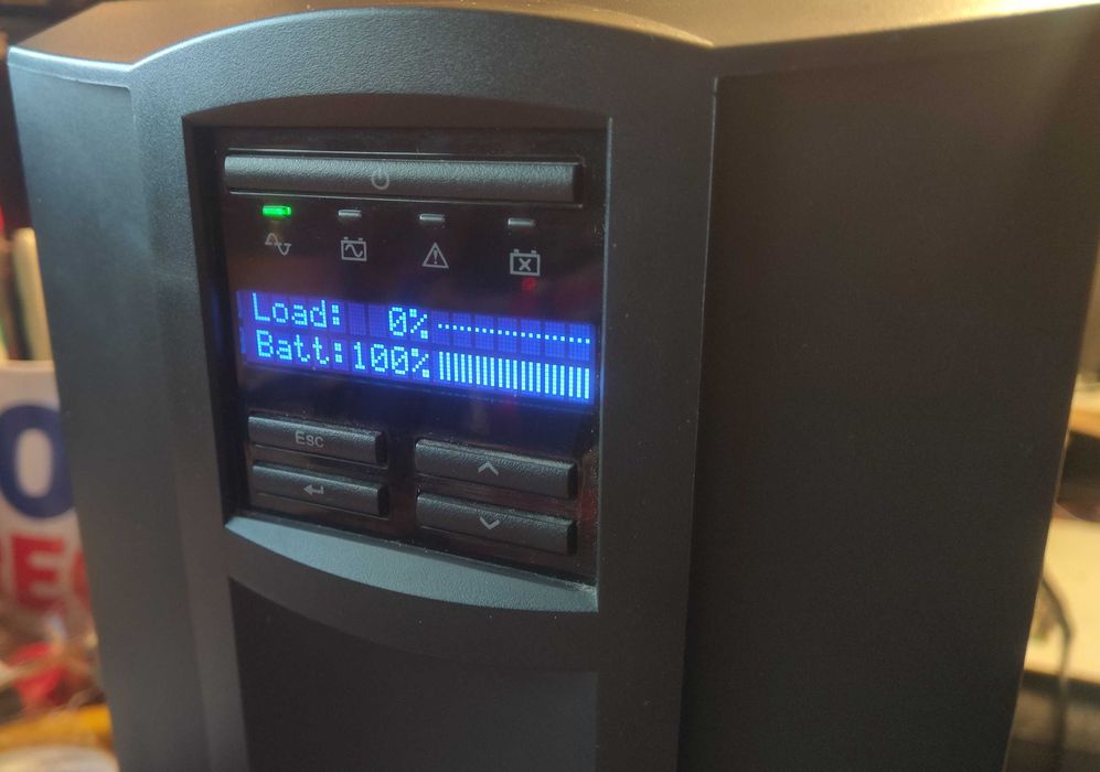APC Smart-UPS 1500513846088638801923