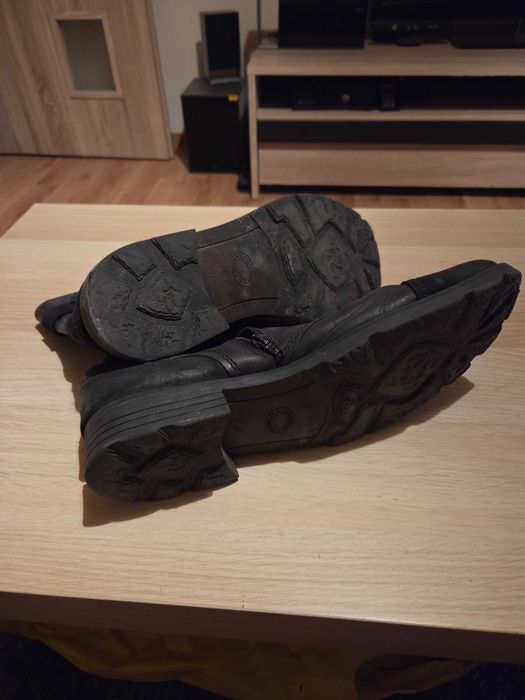 Sprzedam buty zimowe męskie Venezia rozm. 44