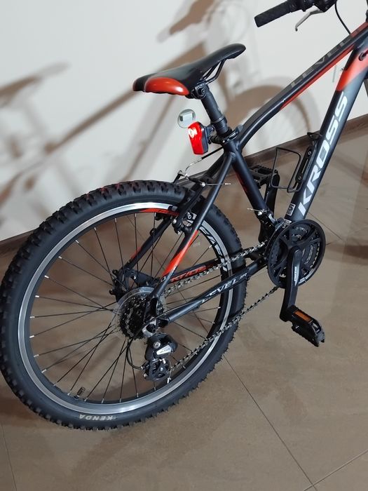 Rower młodzieżowy KROSS LEVEL JR 24 cale doposażony