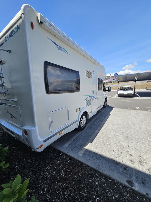 Autocaravana perfilada 2 camas sempre feitas 6 dormidas  4 lugares 68 Mil kms