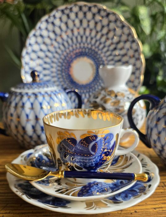 Porcelanowy serwis do kawy z dodatkowymi elementami– Łomonosow.