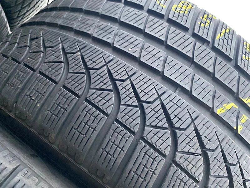285/30r22 Pirelli PZero Winter_5,5mm_4szt_(105)