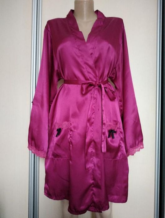 Атласний халат з мереживом M - L