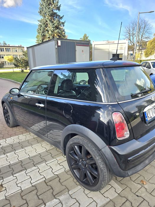Mini Cooper  2004 r 1.6 benzyna Stan dobry