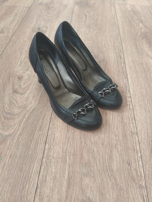 Buty pantofle damskie na obcasie skórzane 37