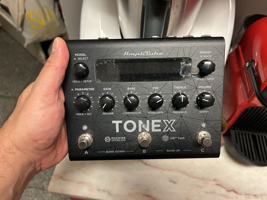 Pedal de Guitarra TONEX da IK Multimedia