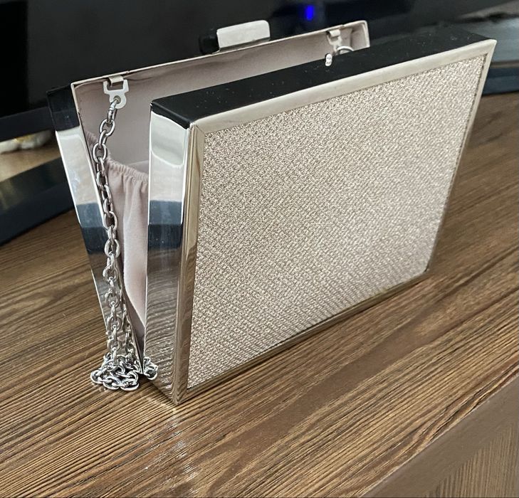 Сумка клатч срібляста /випускний/