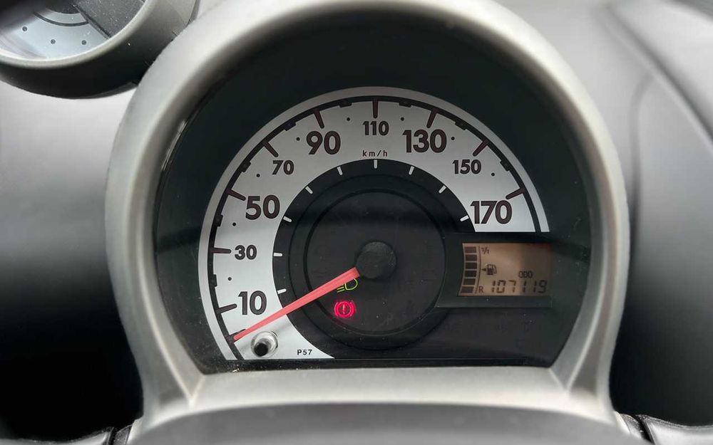 Peugeot 107 2011