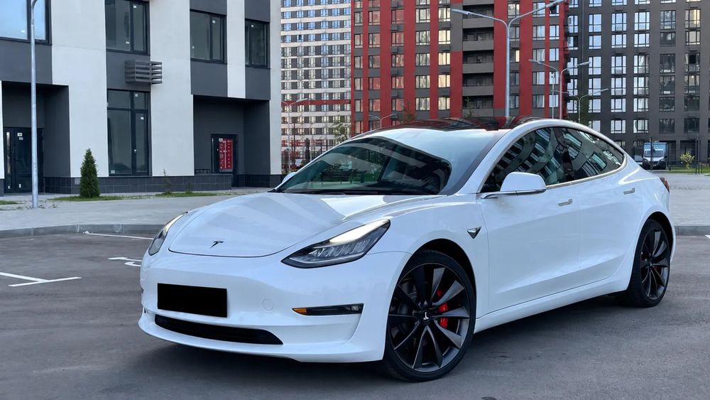 Tesla Model 3 Tesla Model 3 | 2018 | Dual Motor AWD | 75 kWh | Premium