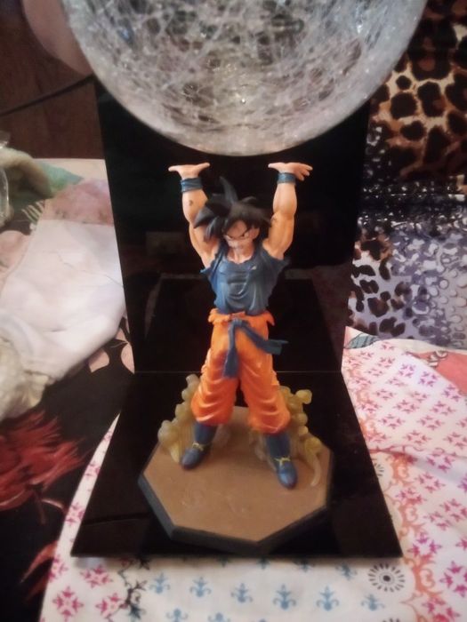 Figura Iluminada Son Goku Bola Universal Lâmpada