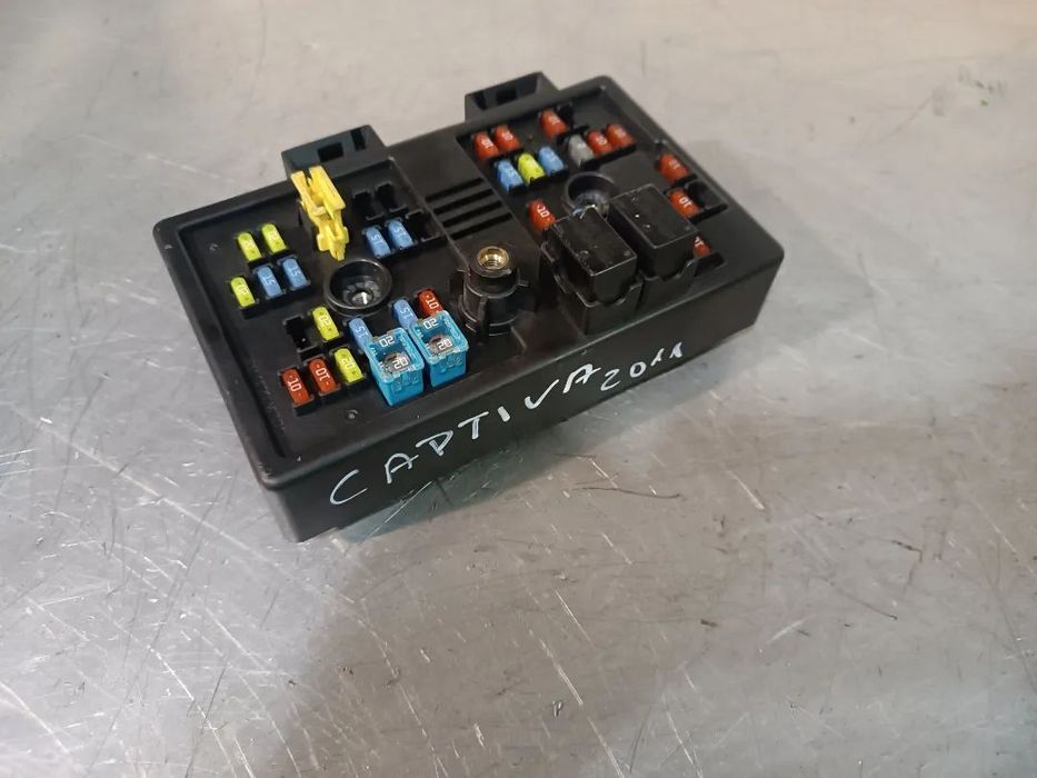 CAIXA DE FUSIVEIS CHEVROLET CAPTIVA 96821082