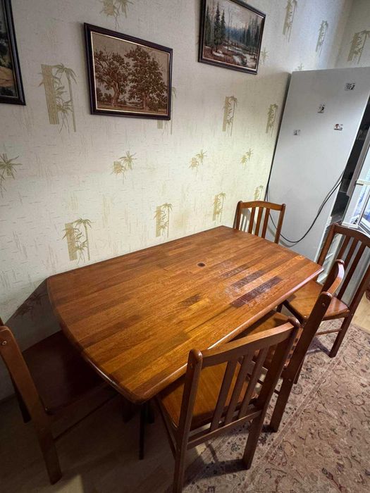 Кухонний стіл дерев'яний та стільці 4 шт вживане