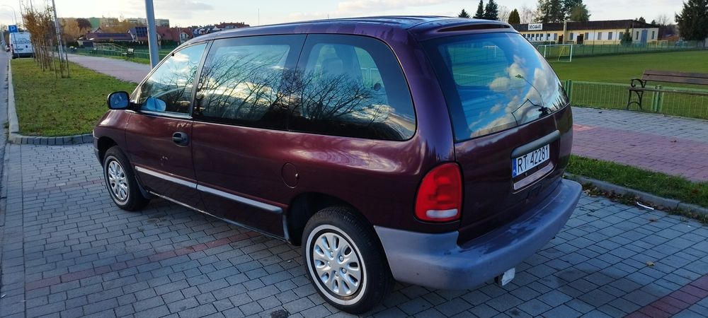 Plimouth Voyager 1999rok benzyna, automat