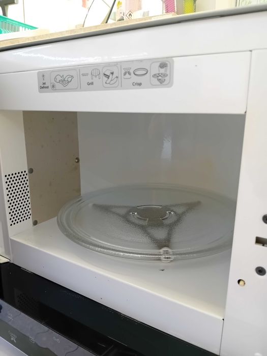 Mikrofala whirlpool max 38/sl