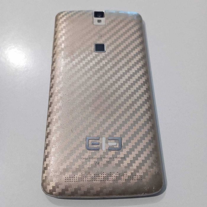 Продам смартфон Elephone P8000