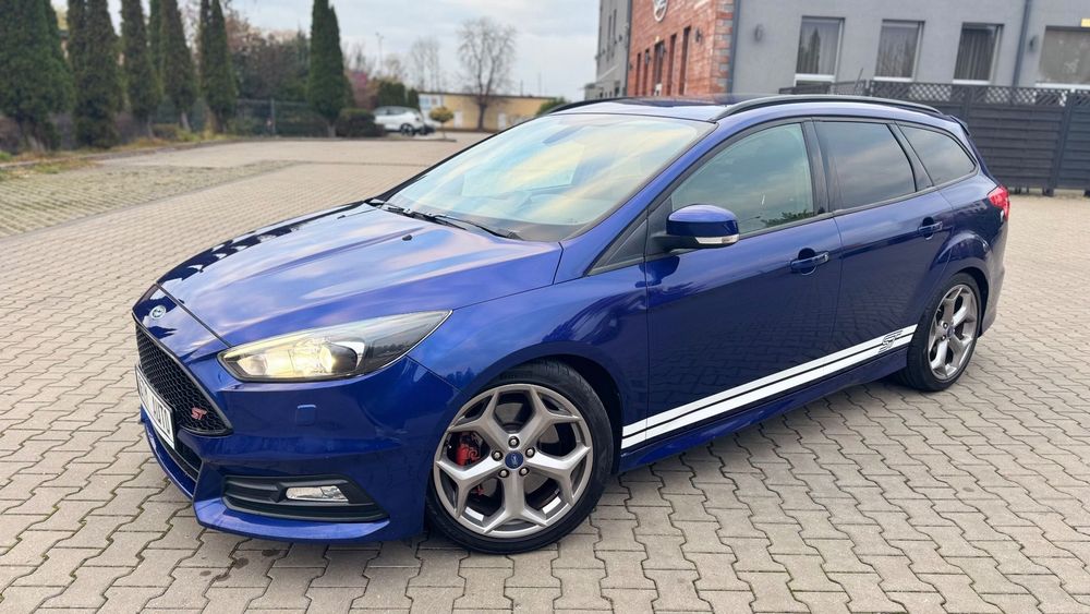 Ford Focus Recaro Nowe opony Stan idealny!!!